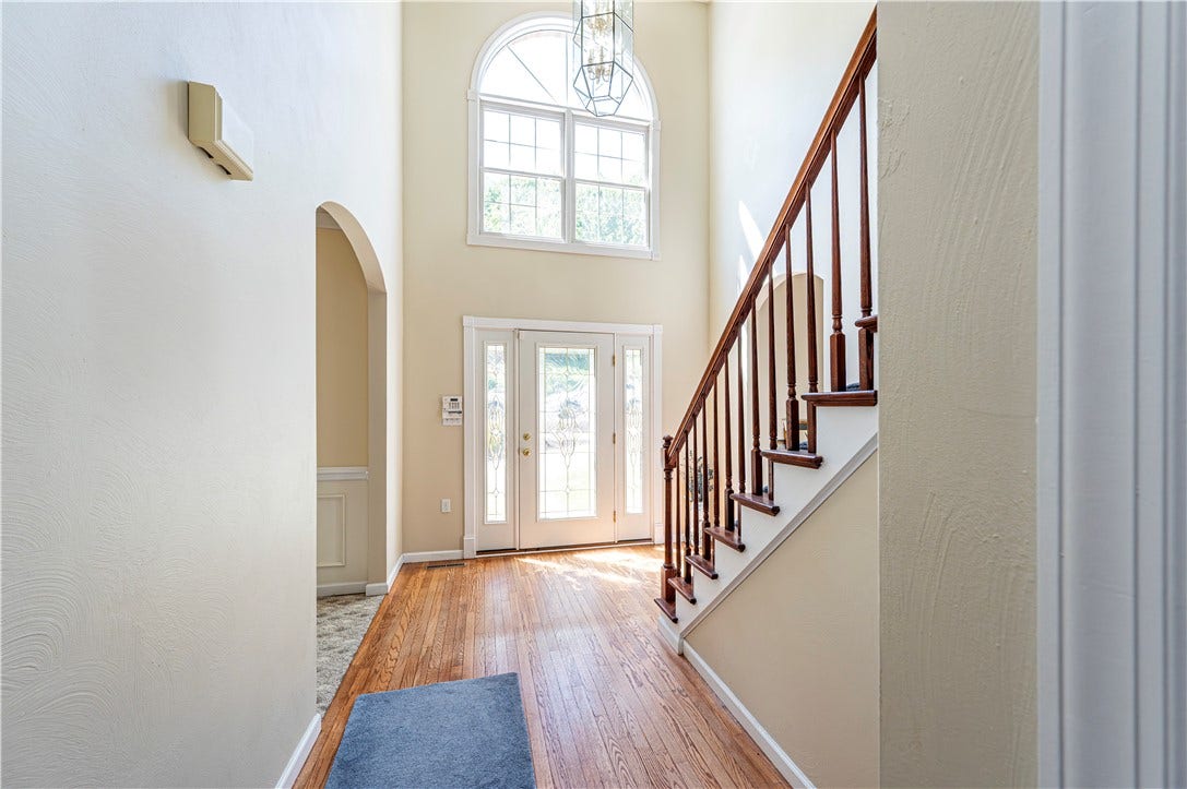 810 Stonebridge Drive, Greensburg, PA 15601