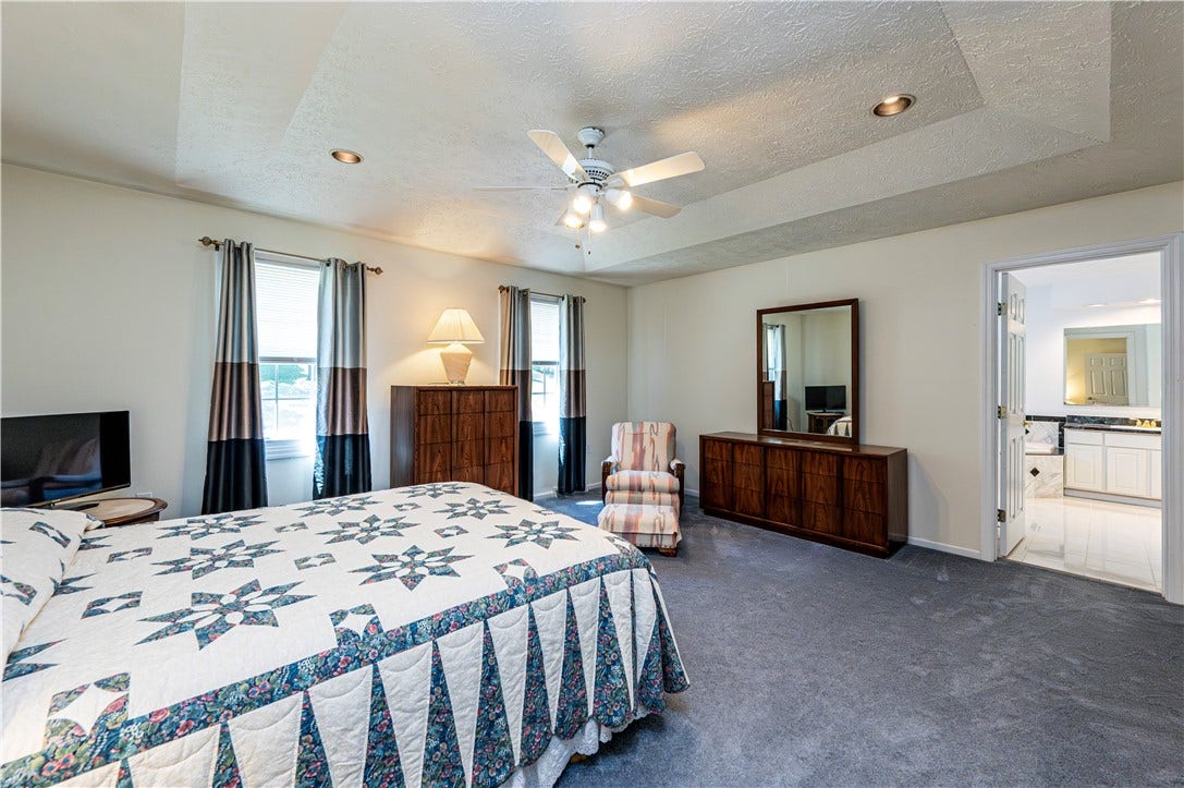 810 Stonebridge Drive, Greensburg, PA 15601