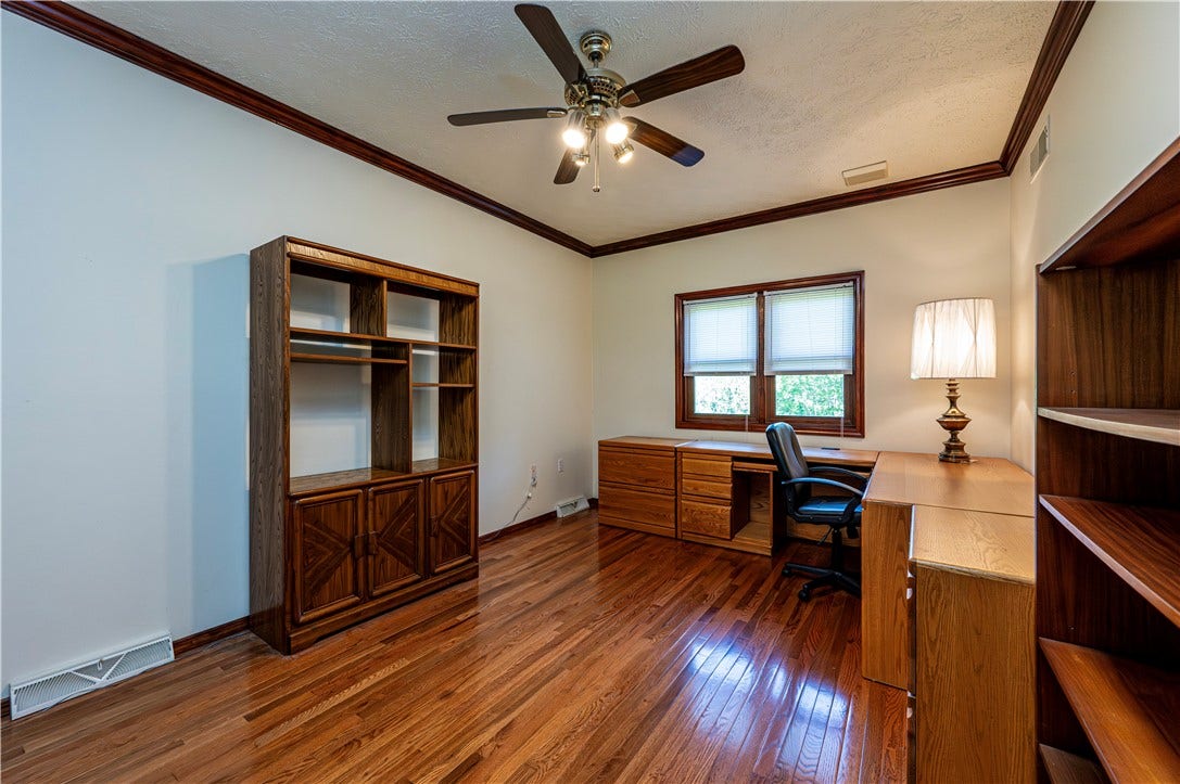 810 Stonebridge Drive, Greensburg, PA 15601
