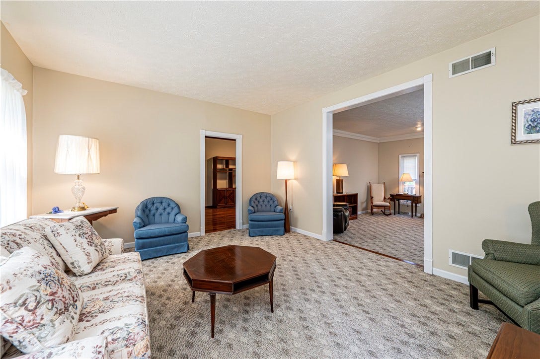 810 Stonebridge Drive, Greensburg, PA 15601
