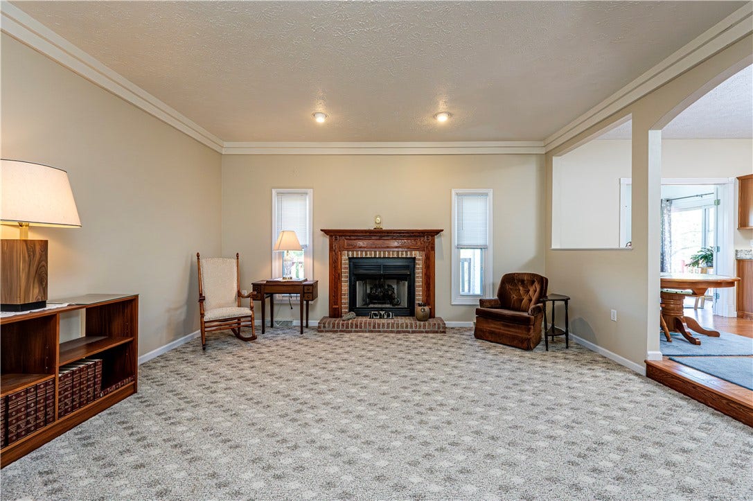 810 Stonebridge Drive, Greensburg, PA 15601