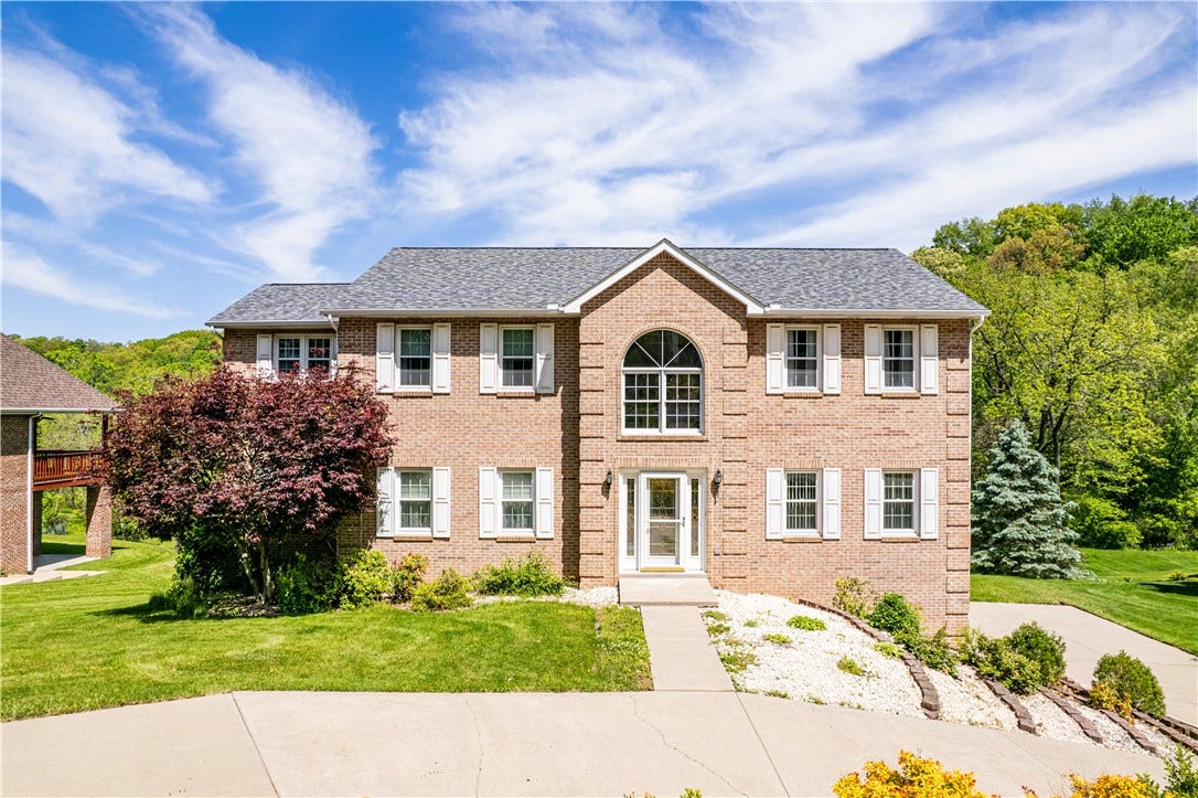 810 Stonebridge Drive, Greensburg, PA 15601