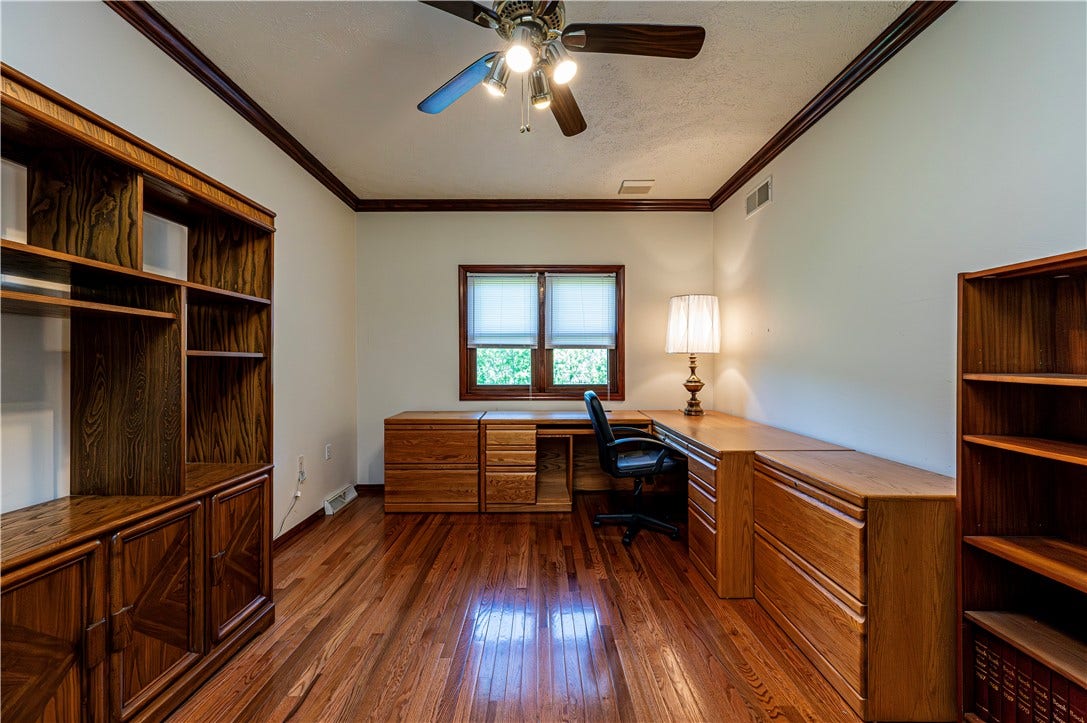 810 Stonebridge Drive, Greensburg, PA 15601