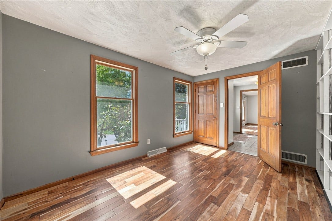 9 Northwood Rd, Greensburg, PA 15601