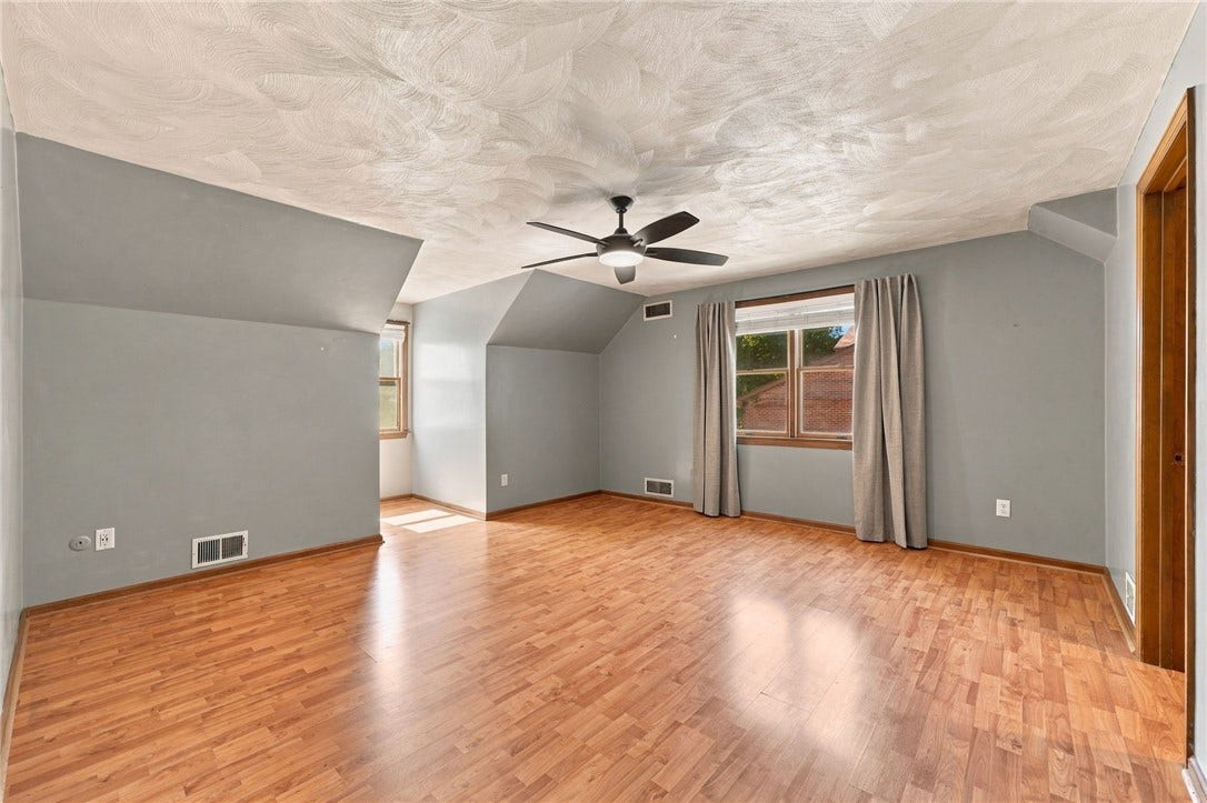 9 Northwood Rd, Greensburg, PA 15601