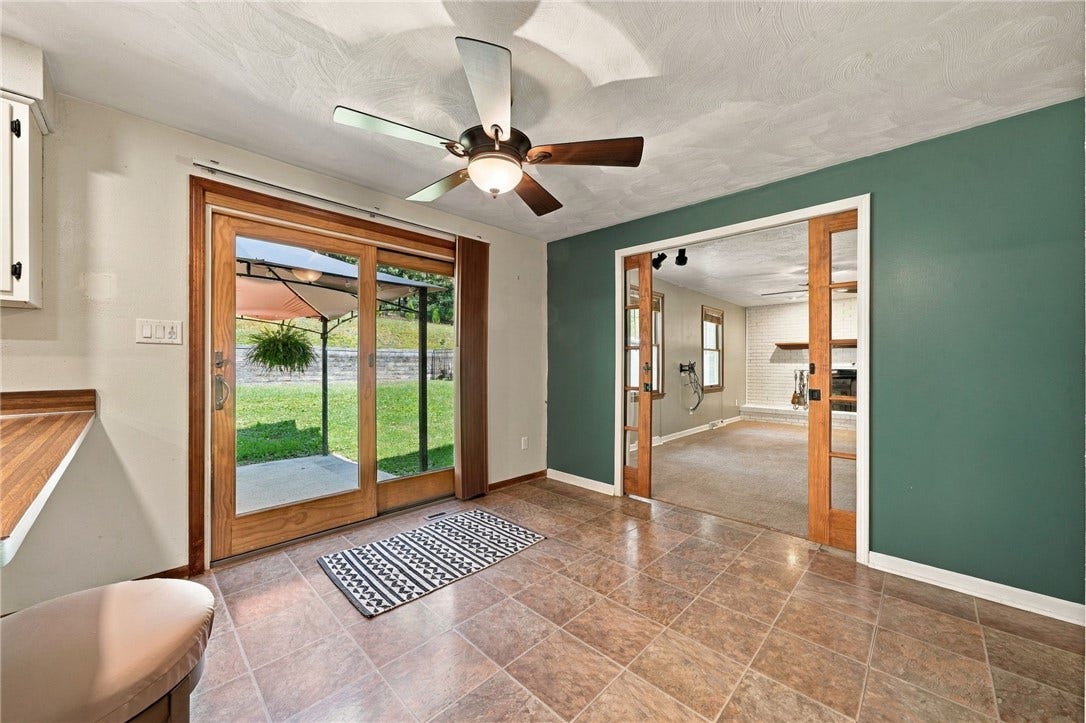 9 Northwood Rd, Greensburg, PA 15601