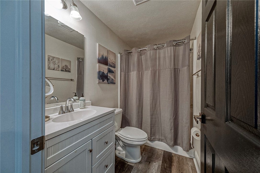 410 Hill Top, Mars, PA 16046