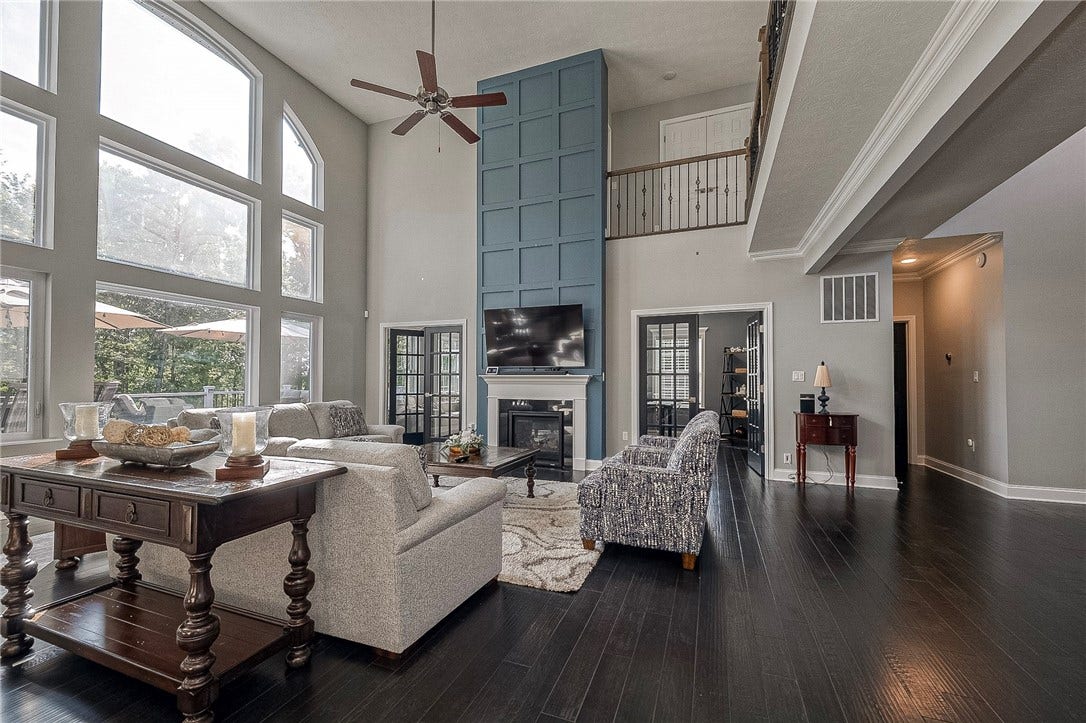 410 Hill Top, Mars, PA 16046