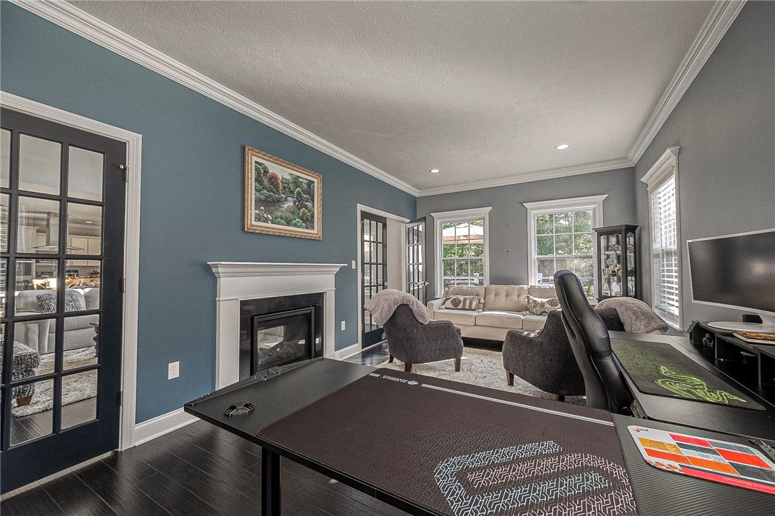 410 Hill Top, Mars, PA 16046