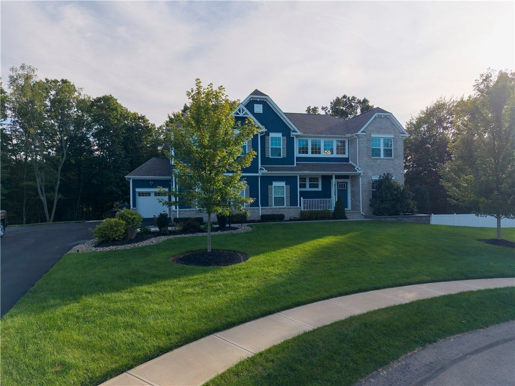 410 Hill Top, Mars, PA 16046