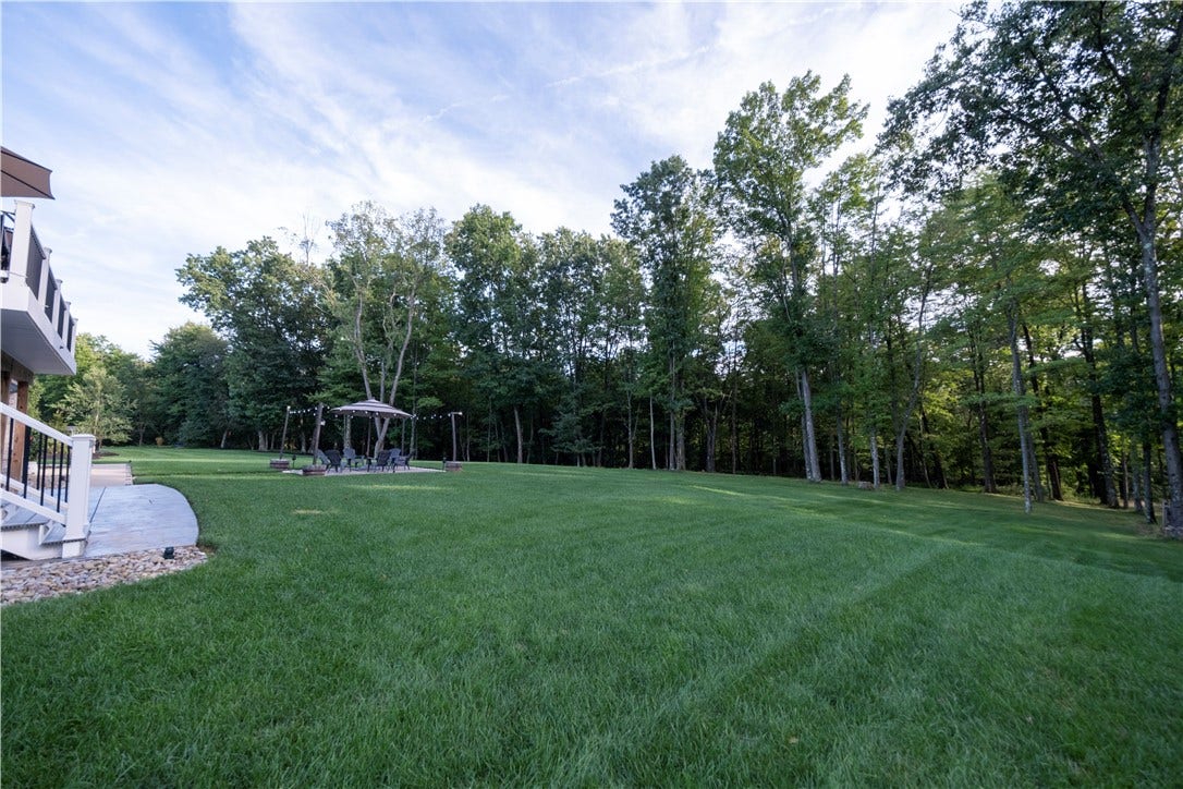 410 Hill Top, Mars, PA 16046