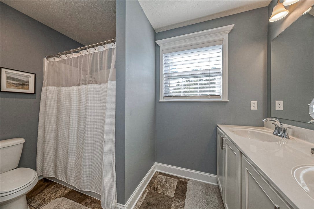 410 Hill Top, Mars, PA 16046
