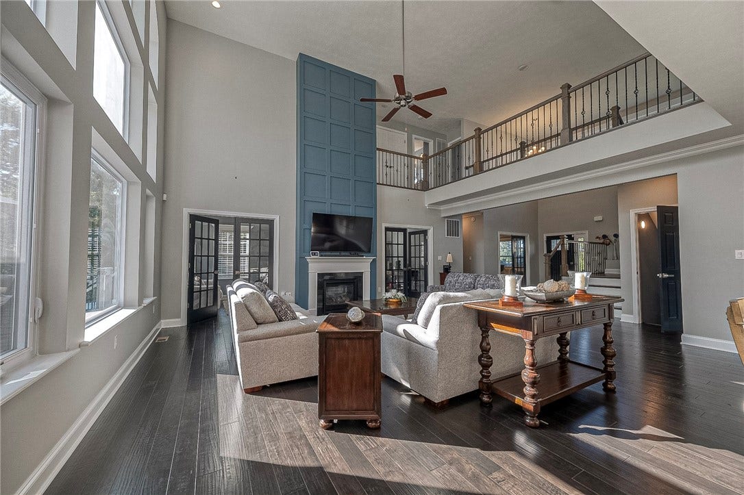 410 Hill Top, Mars, PA 16046