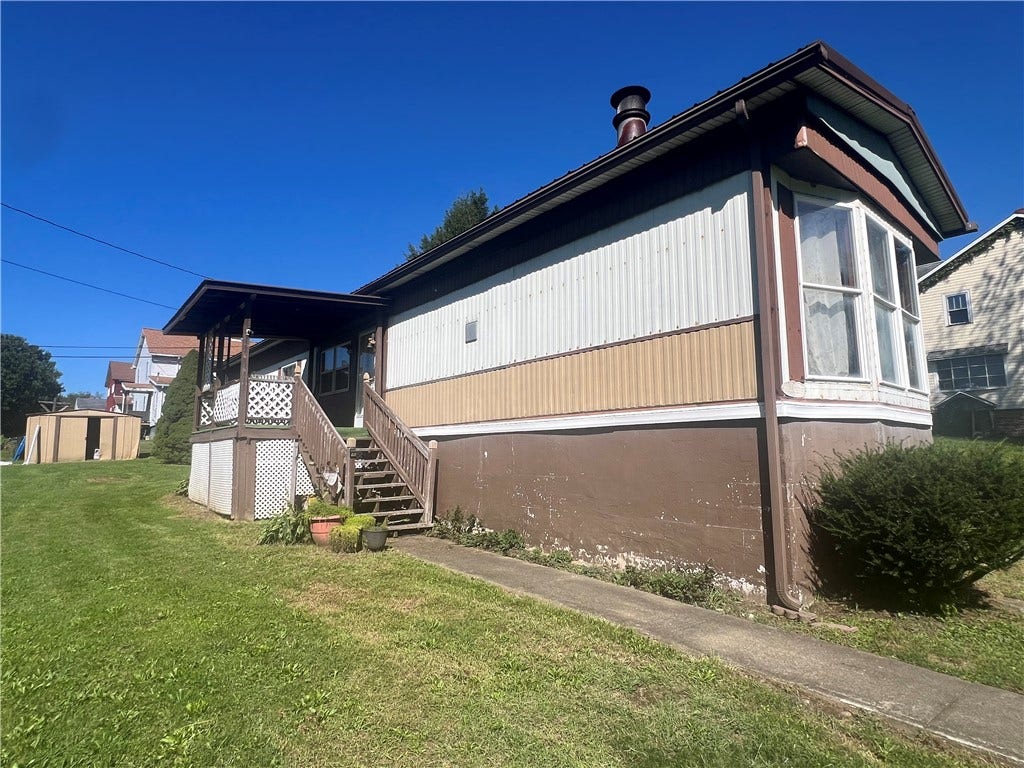 783 Walnut Hill Rd, Uniontown, PA 15401