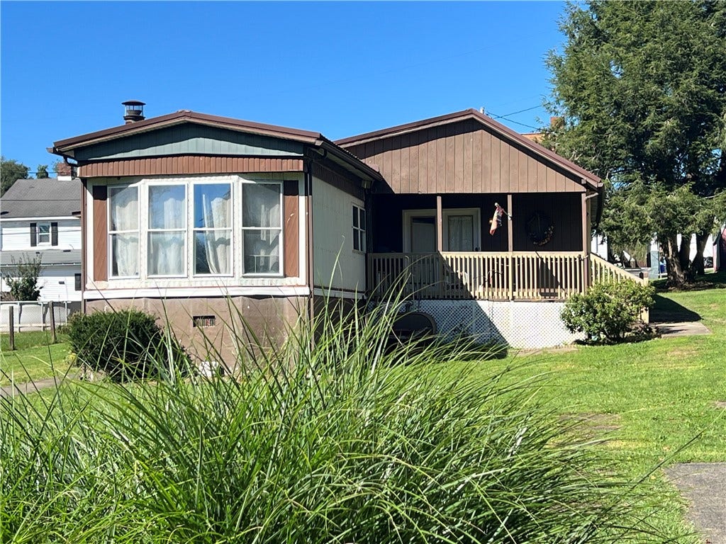 783 Walnut Hill Rd, Uniontown, PA 15401