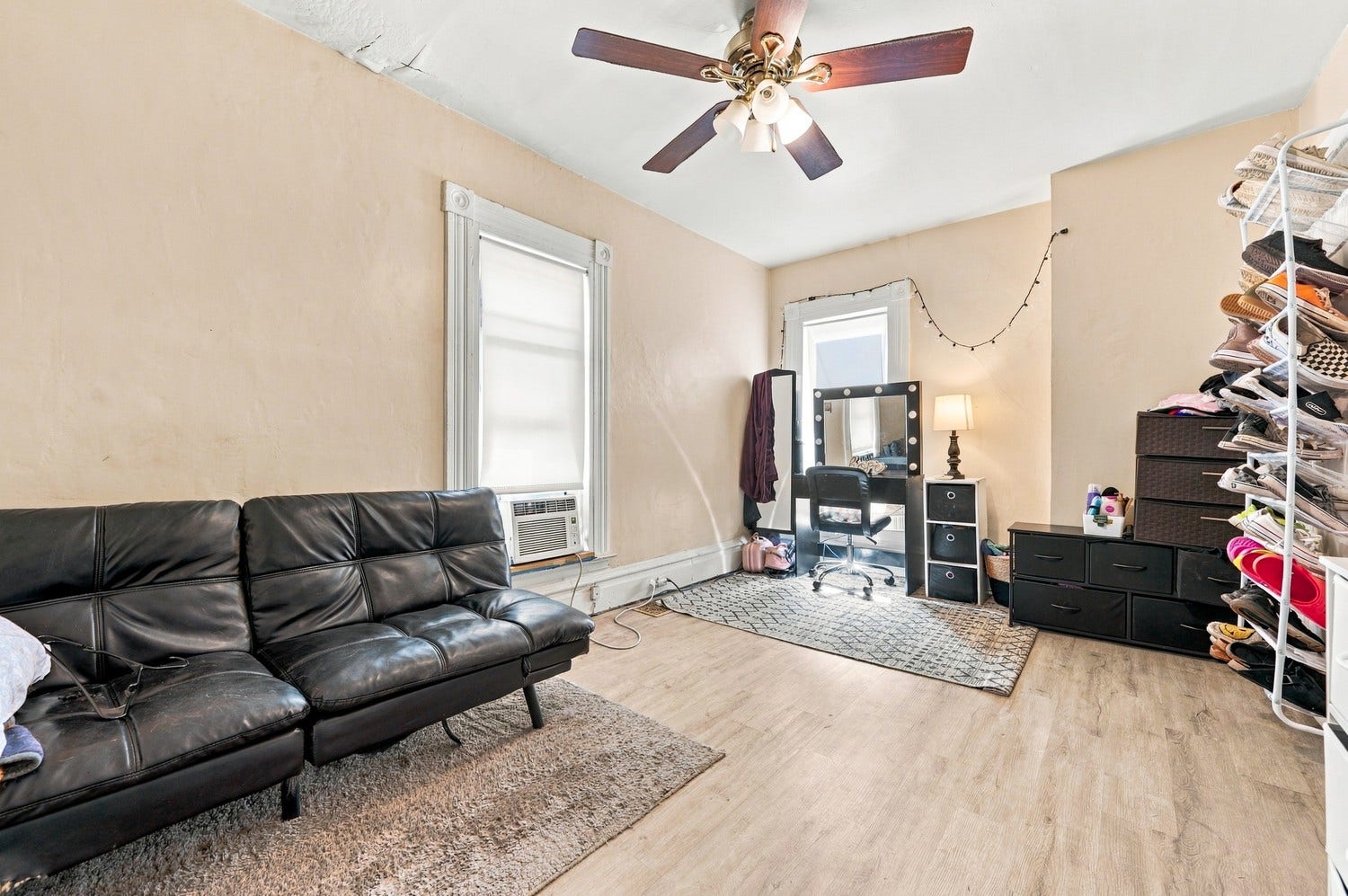 320 N 1st Street, Jeannette, PA 15644
