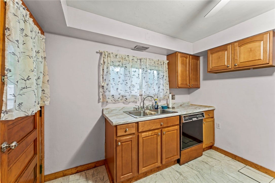 Another view of the kitchen.