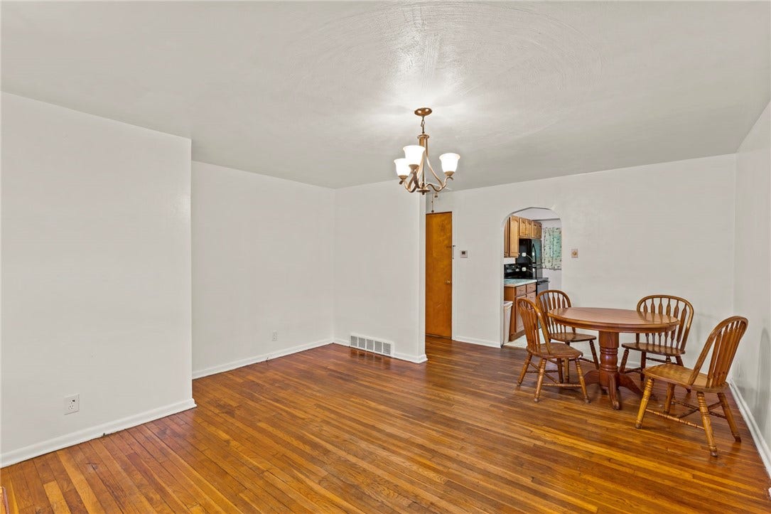 Large living/dining area.