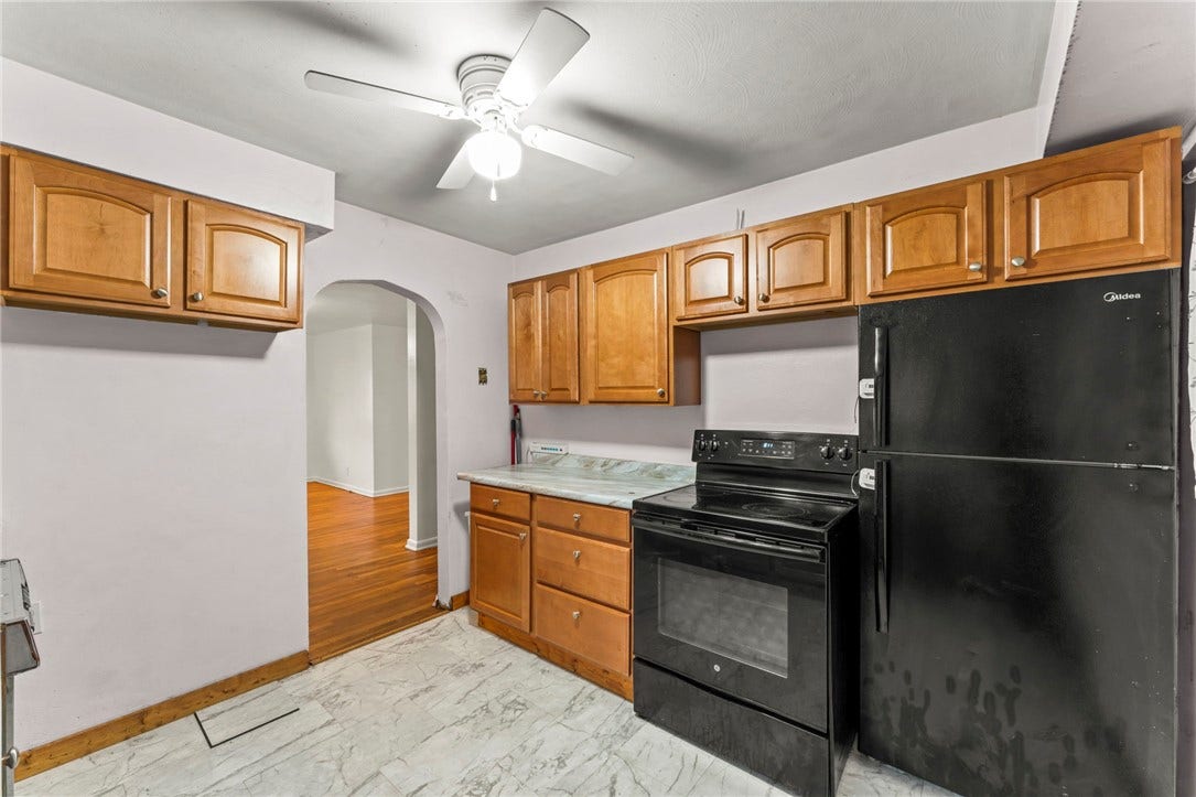 Another view of the kitchen.