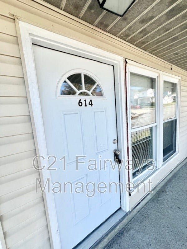 616 Union St, California, PA 15419