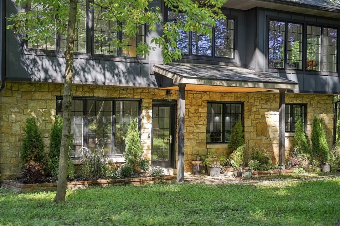 3024 E Bardonner Rd, Gibsonia, PA 15044