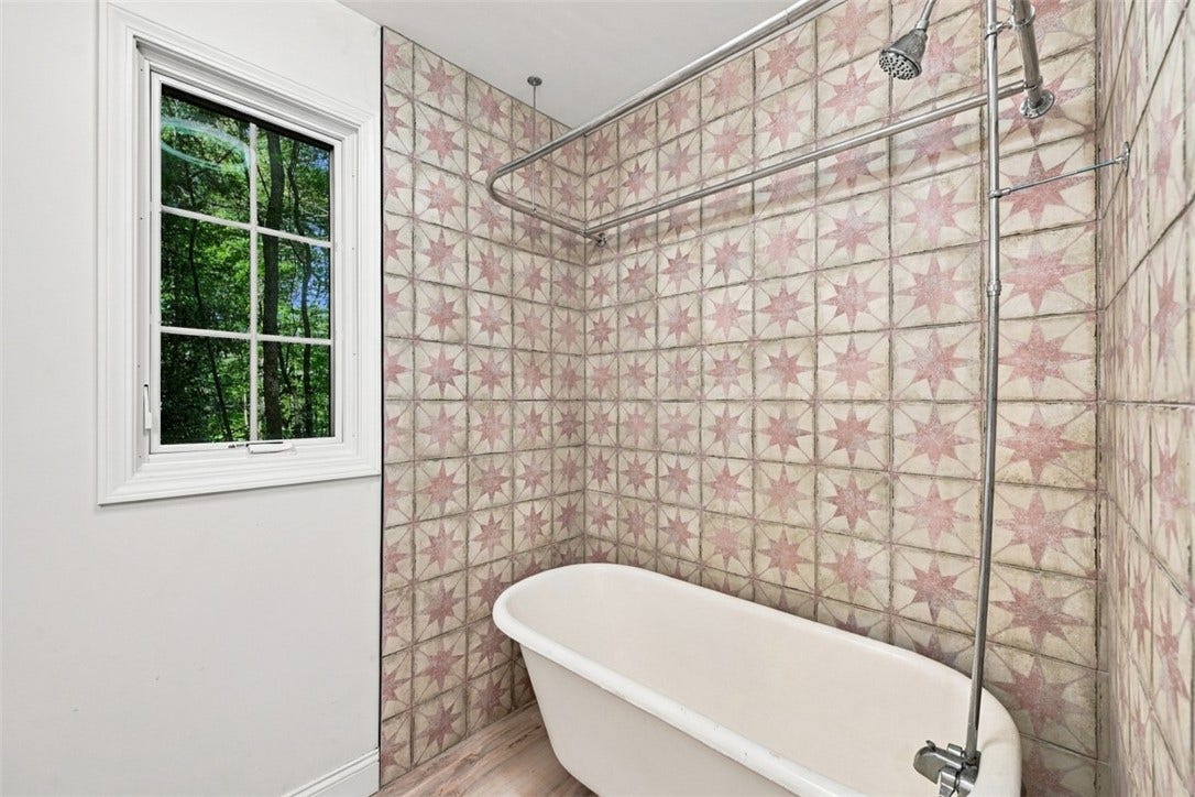 3024 E Bardonner Rd, Gibsonia, PA 15044 3024 E Bardonner Rd, Gibsonia, PA 15044
