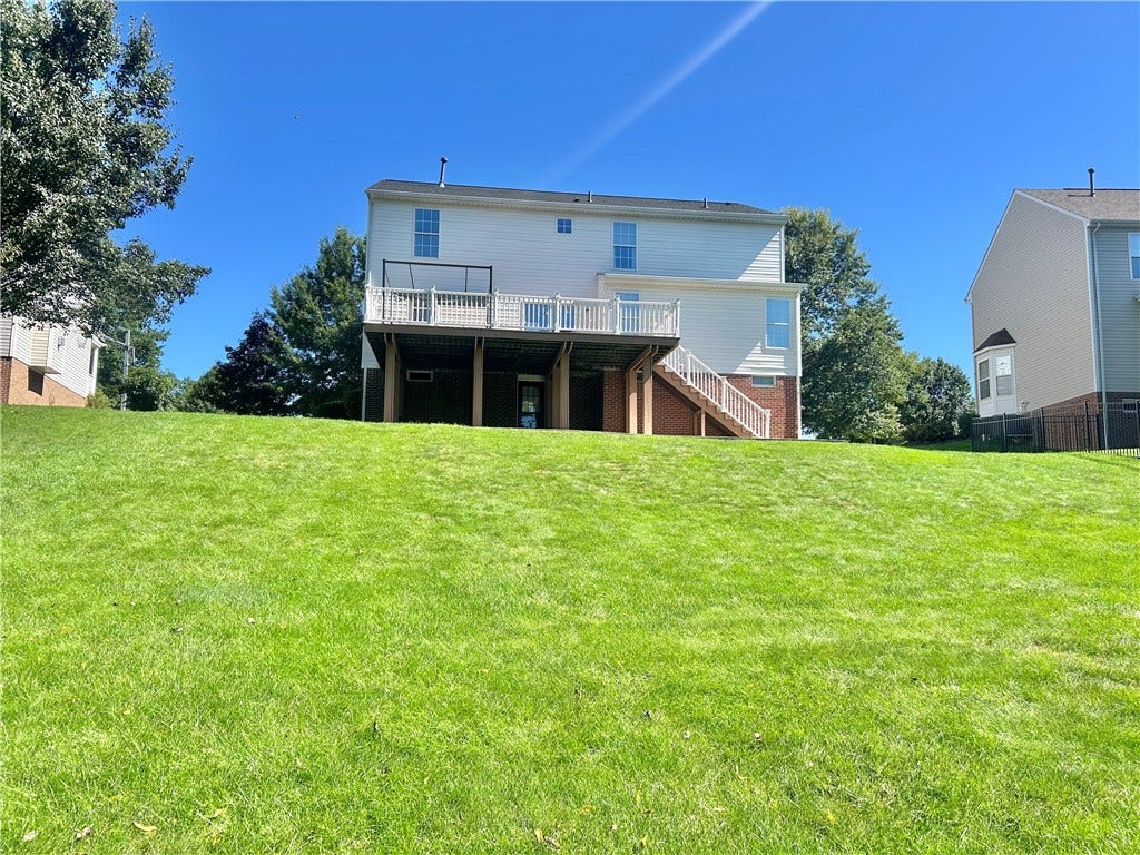 114 Majestic Dr, Canonsburg, PA 15317