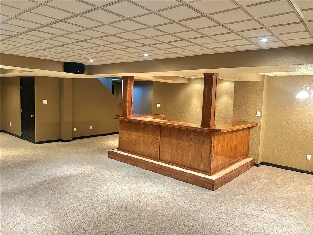 114 Majestic Dr, Canonsburg, PA 15317