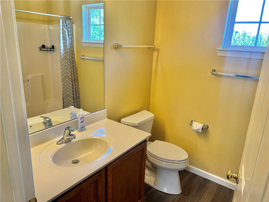 114 Majestic Dr, Canonsburg, PA 15317