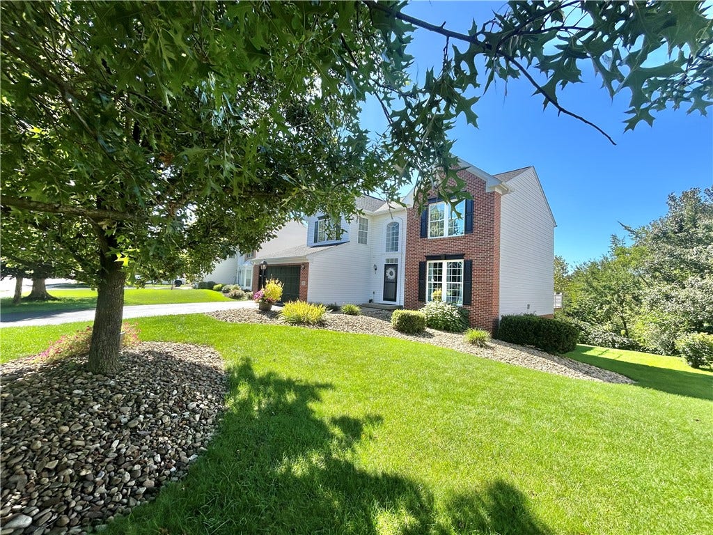 114 Majestic Dr, Canonsburg, PA 15317