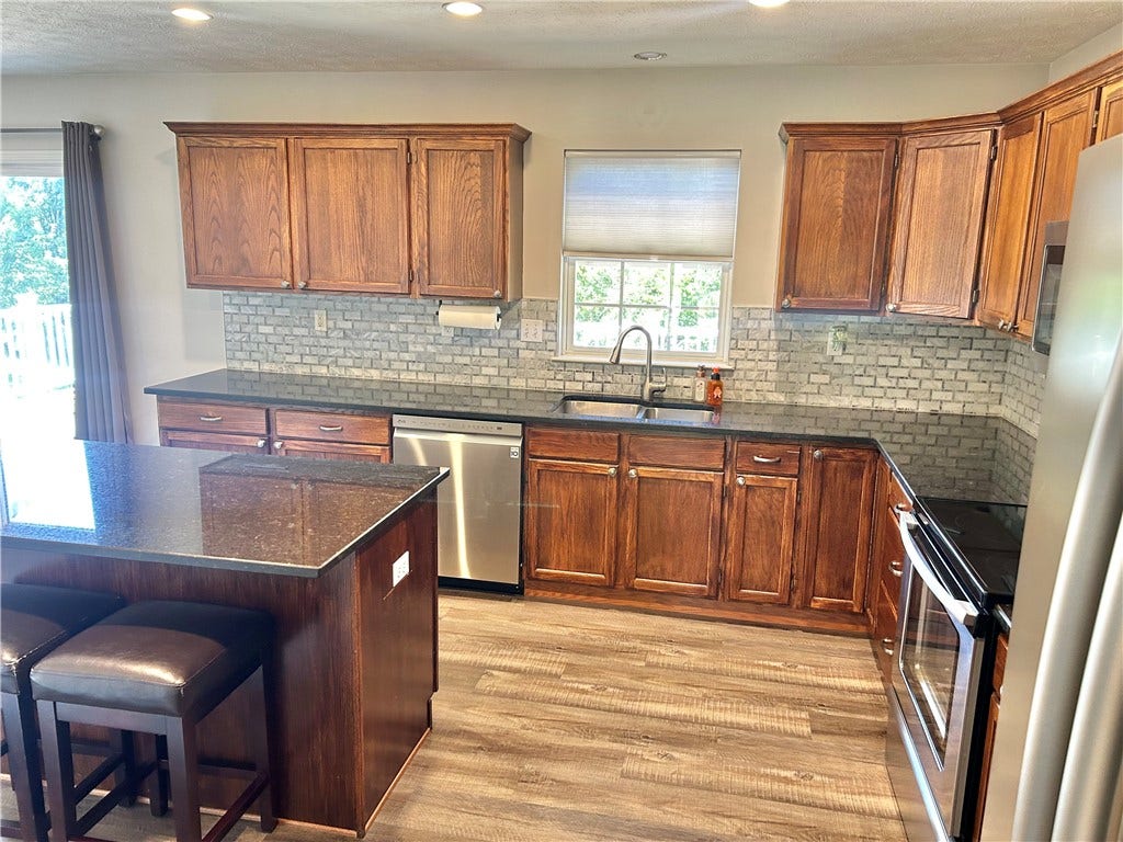 114 Majestic Dr, Canonsburg, PA 15317