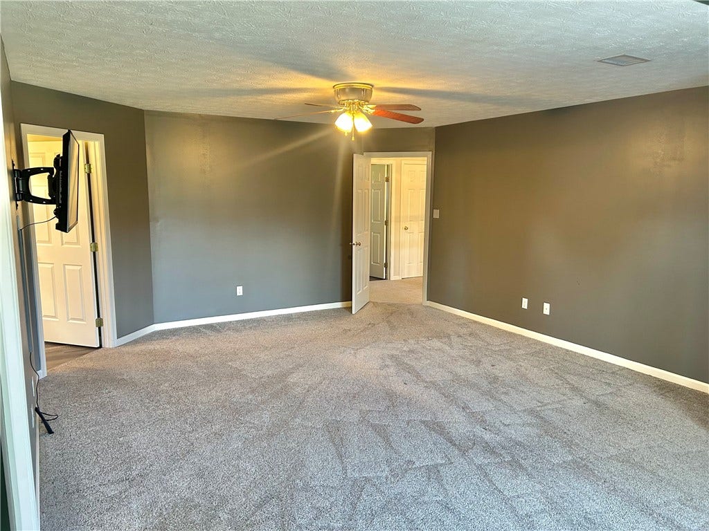 114 Majestic Dr, Canonsburg, PA 15317