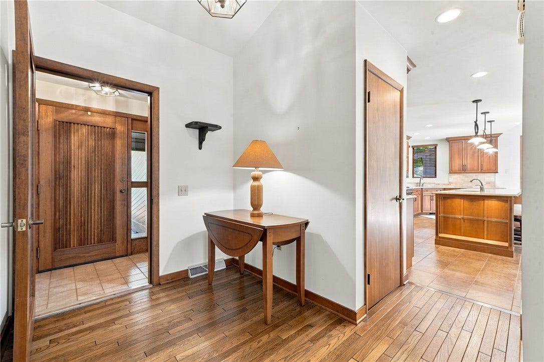 311 Lakewood Rd, Greensburg, PA 15601