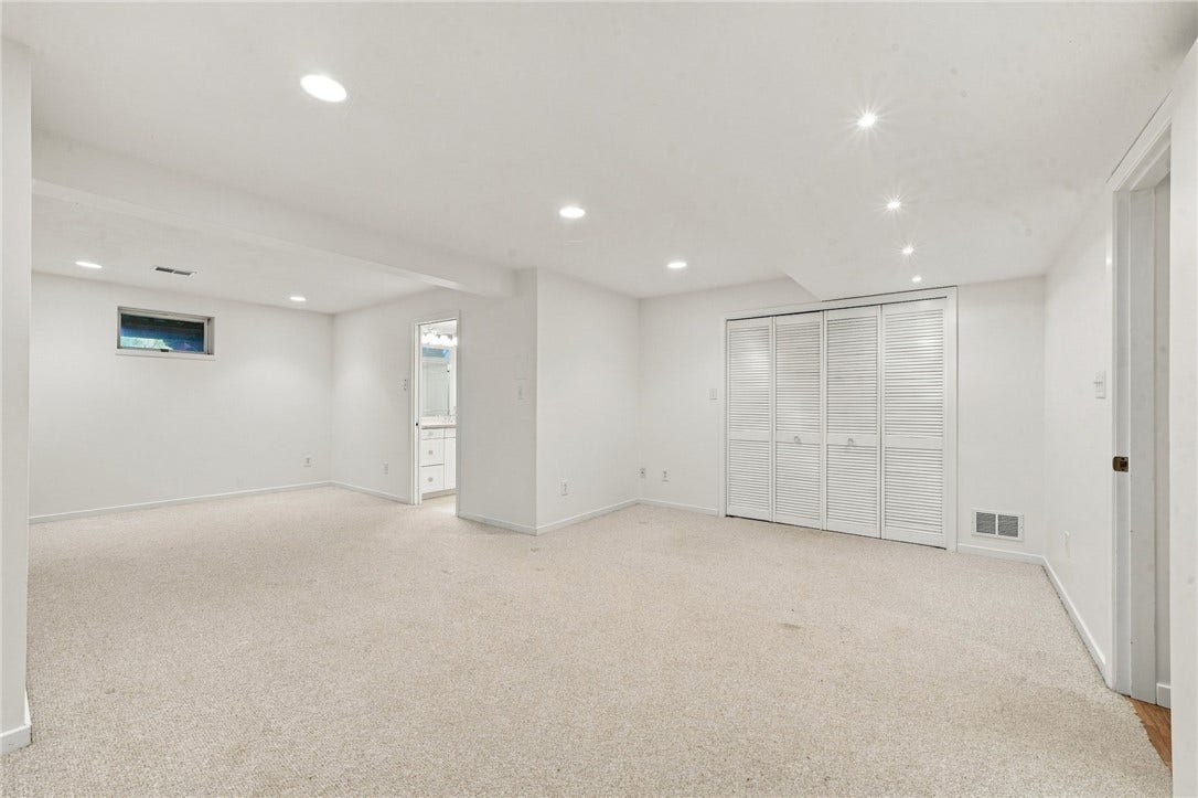 311 Lakewood Rd, Greensburg, PA 15601