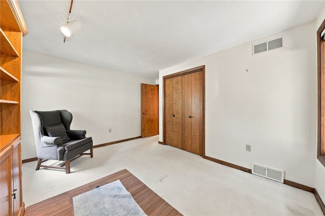 311 Lakewood Rd, Greensburg, PA 15601
