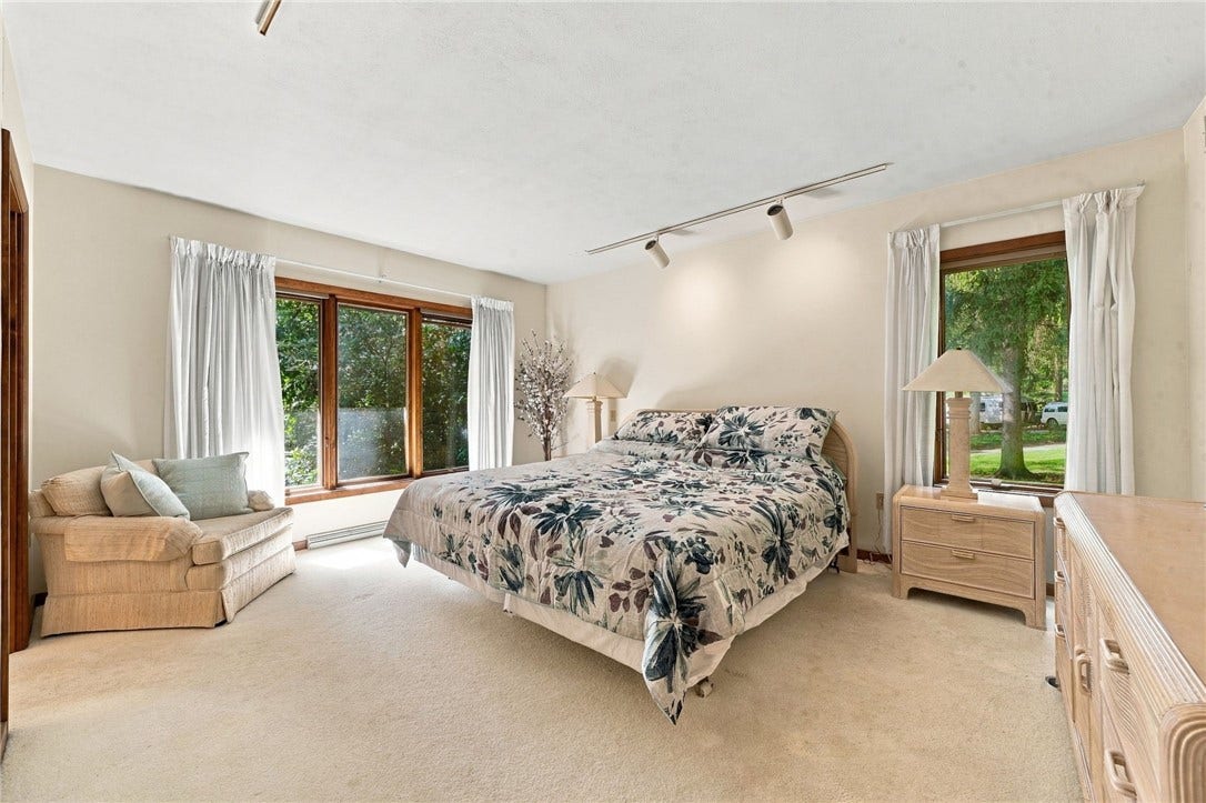 311 Lakewood Rd, Greensburg, PA 15601
