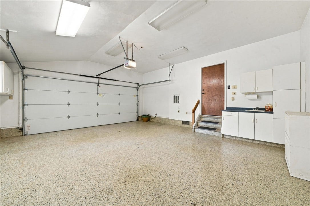 311 Lakewood Rd, Greensburg, PA 15601