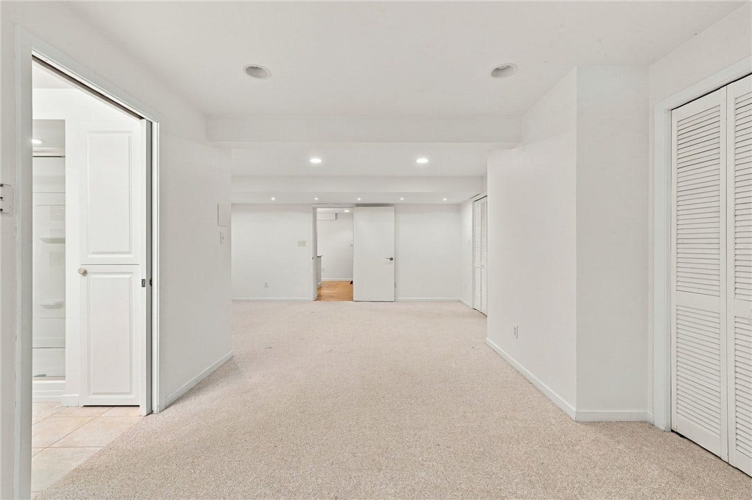311 Lakewood Rd, Greensburg, PA 15601