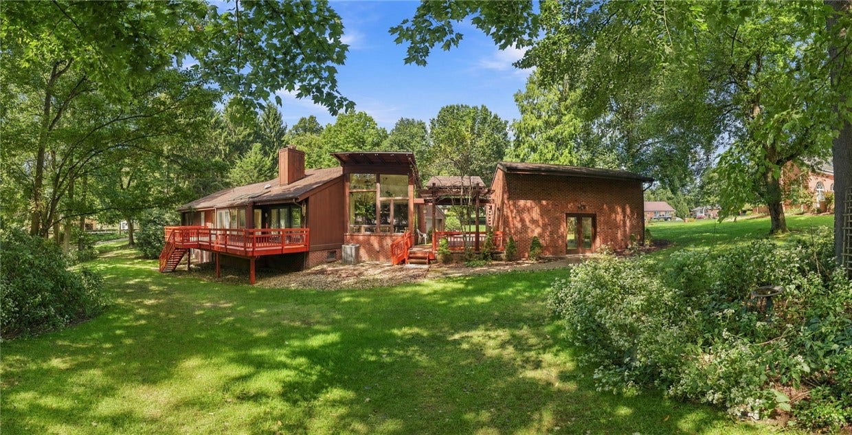 311 Lakewood Rd, Greensburg, PA 15601