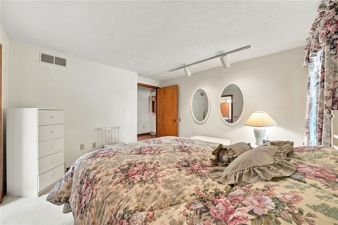 311 Lakewood Rd, Greensburg, PA 15601