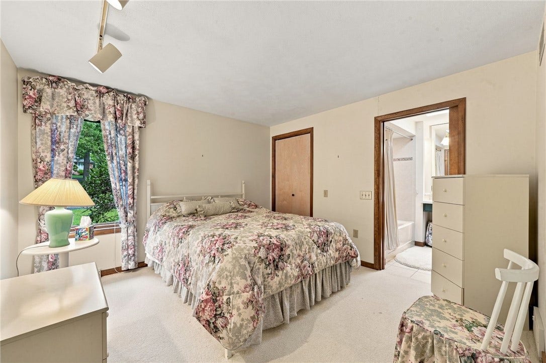 311 Lakewood Rd, Greensburg, PA 15601