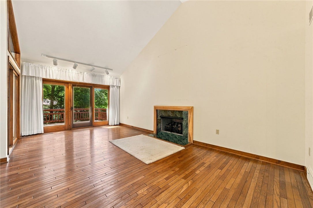311 Lakewood Rd, Greensburg, PA 15601