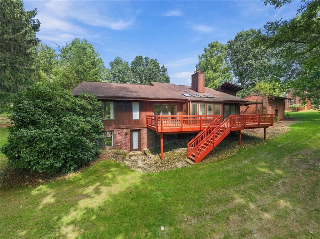 311 Lakewood Rd, Greensburg, PA 15601