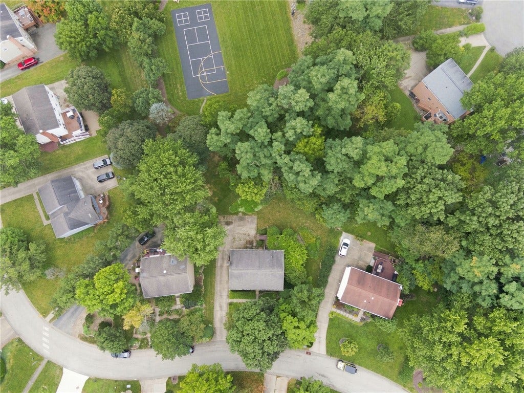 1532 Glenwood Rd, Pittsburgh, PA 15241