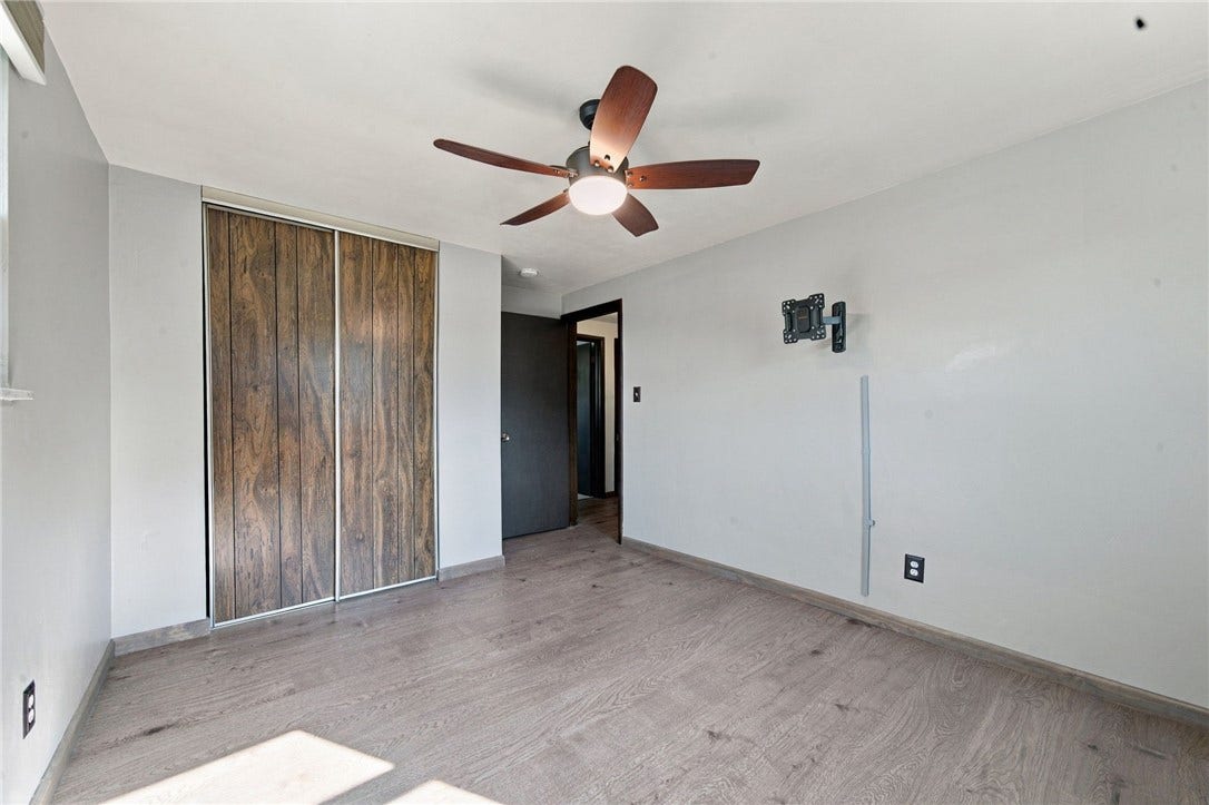 136 Sunrise Dr, Irwin, PA 15642