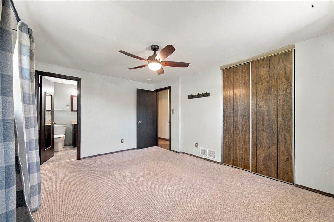 136 Sunrise Dr, Irwin, PA 15642