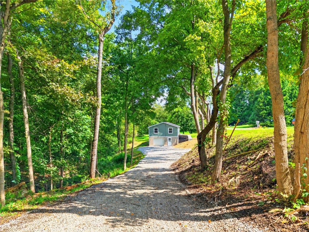 11083 Bouldin Road, North Huntingdon, PA 15642