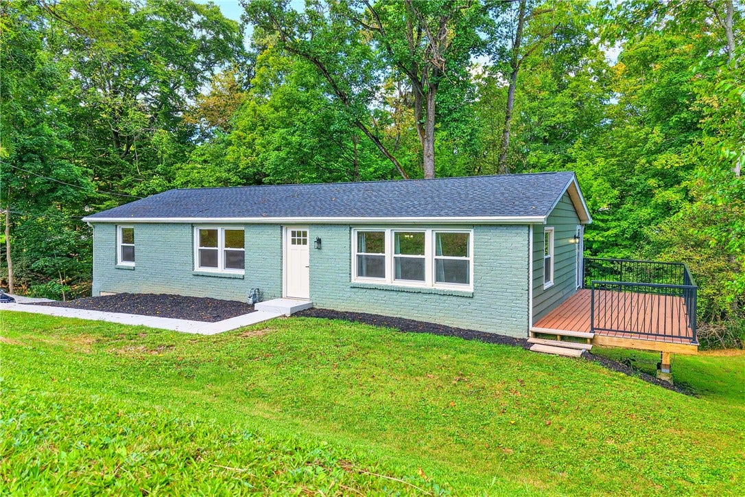 11083 Bouldin Road, North Huntingdon, PA 15642