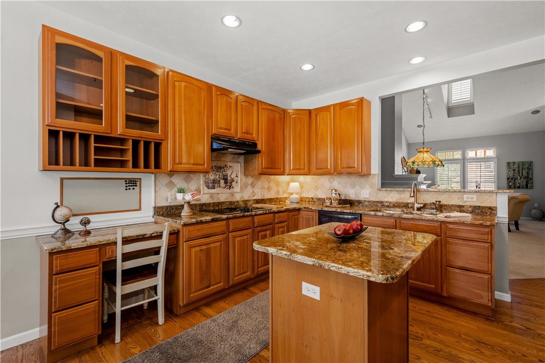 1110 Linden Vue Dr, Canonsburg, PA 15317