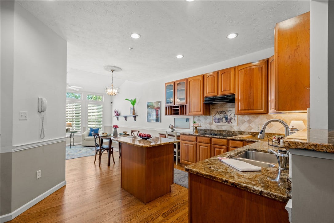1110 Linden Vue Dr, Canonsburg, PA 15317